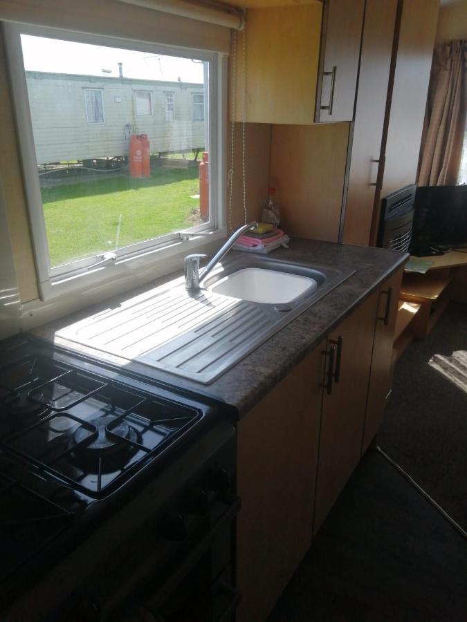 Adorable 2 Bedroom Caravan In Clacton-On-Sea Luaran gambar