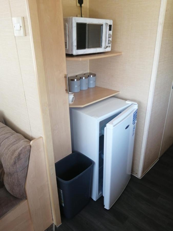 Adorable 2 Bedroom Caravan In Clacton-On-Sea Luaran gambar